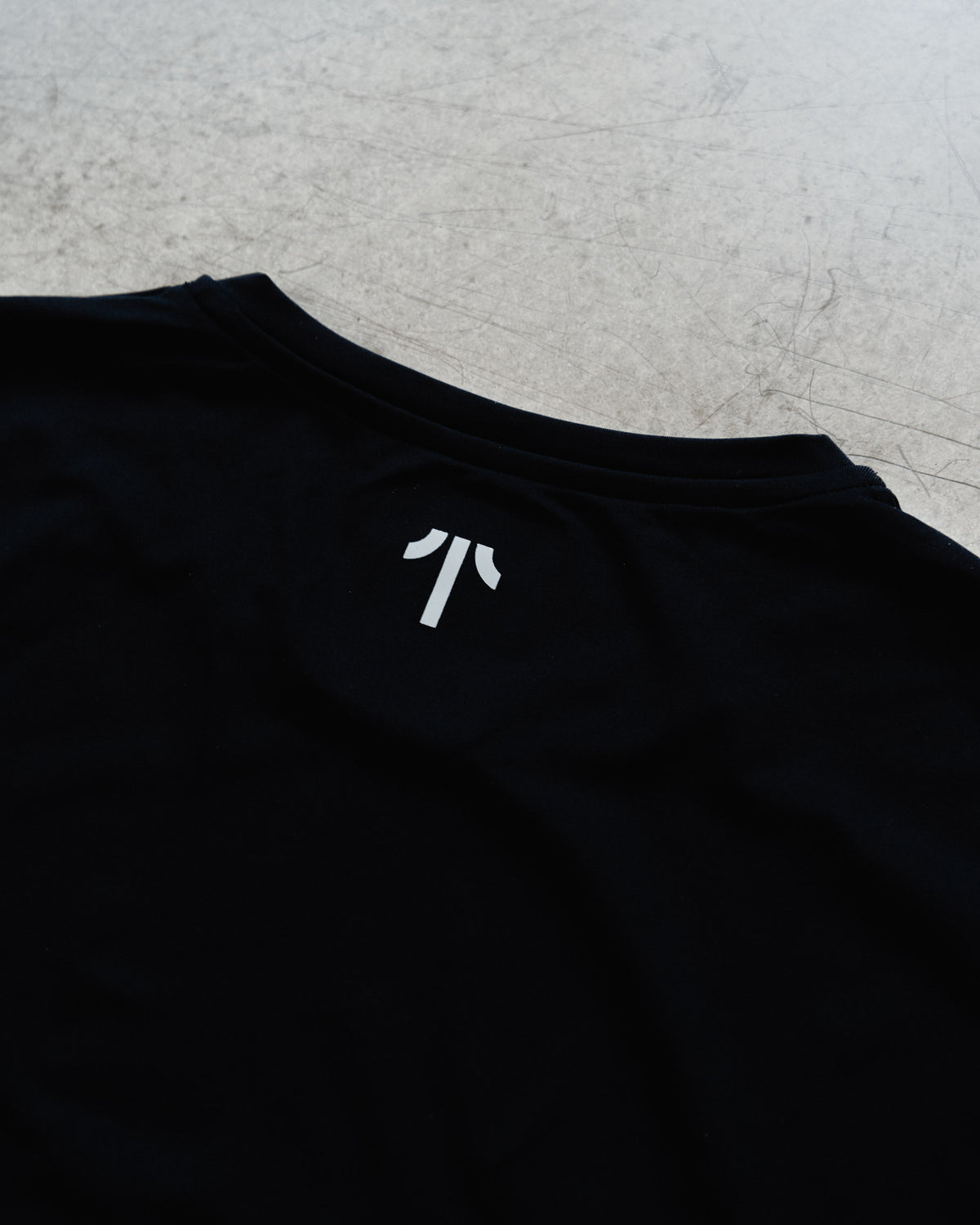 Close up of the TOQO longsleeve shirt